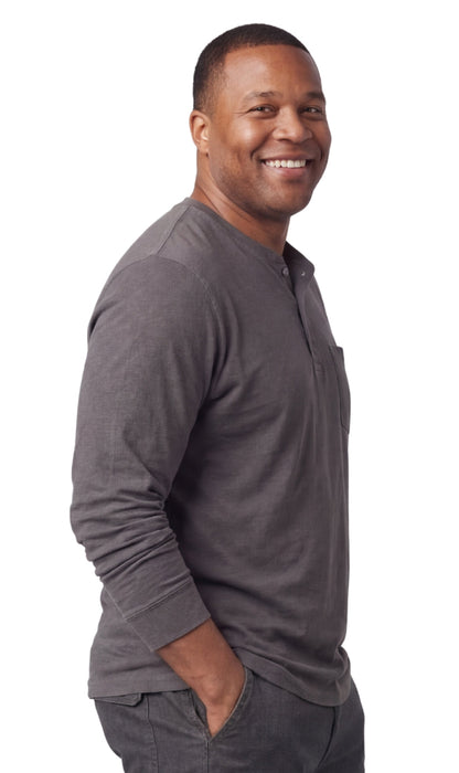 Men's Long Sleeve Henley Shirt — Cotton Blend 3-Button Placket with Pocket