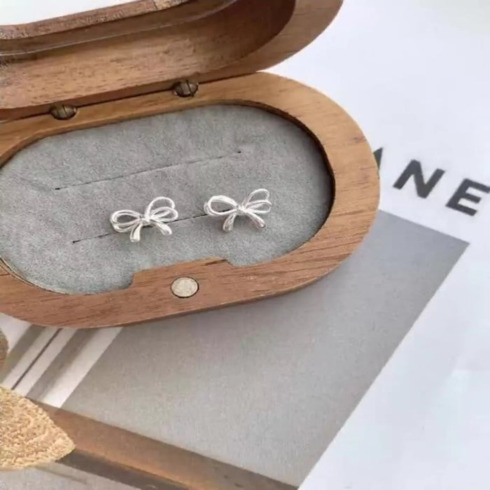925 Sterling Silver Bow Earrings
