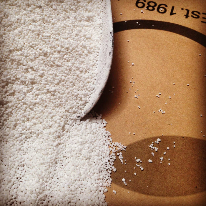 Bag of Calcium Nitrate Fertilizer 15.5-0-0 for hydroponics and plant nutrition