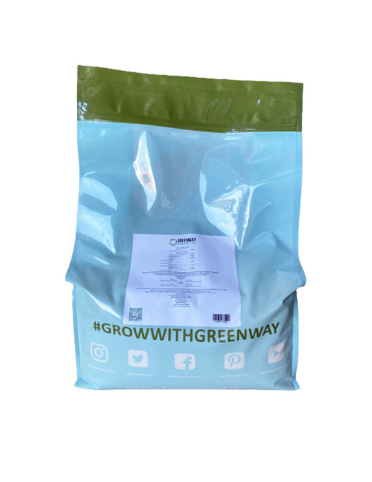 Tomato Fertilizer 4-18-38 bottle for hydroponics and soil application with nutrient details