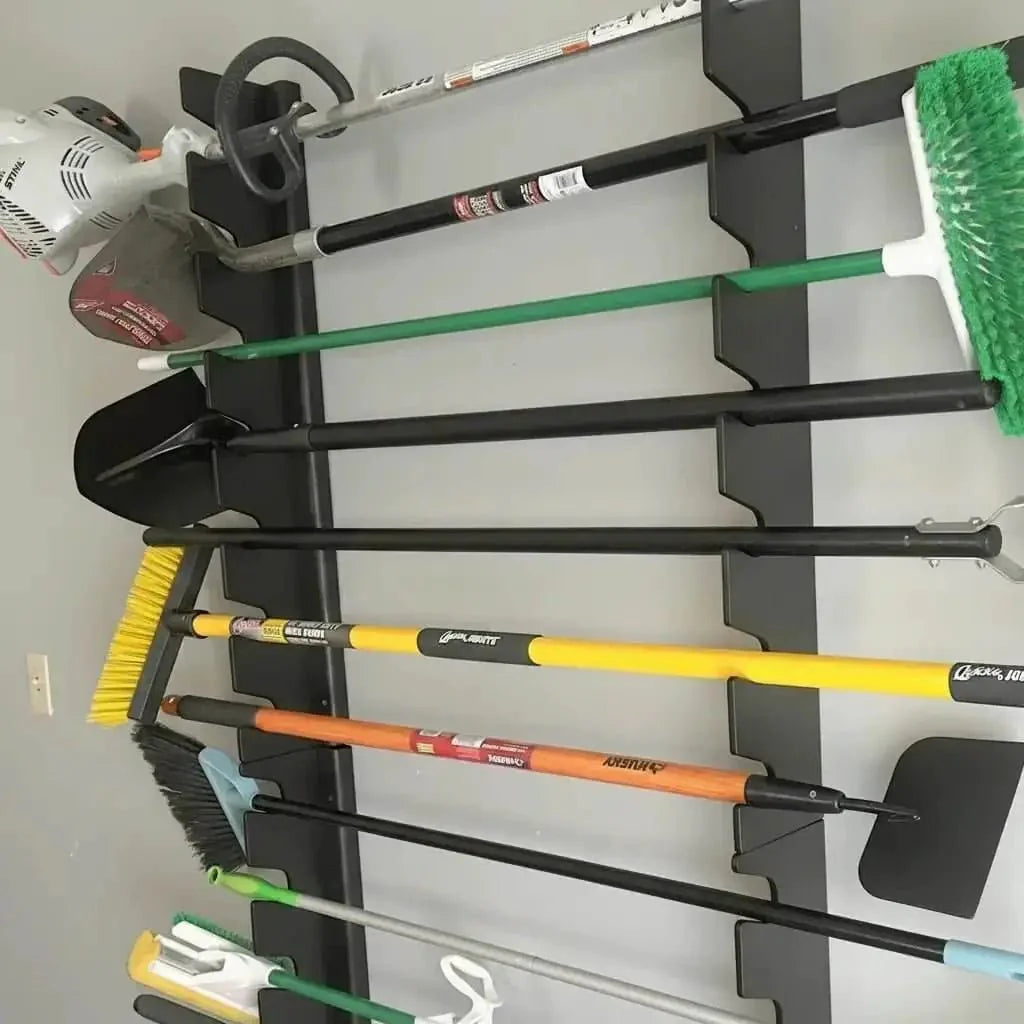 Wandhalterung für Gartenwerkzeuge – Garage